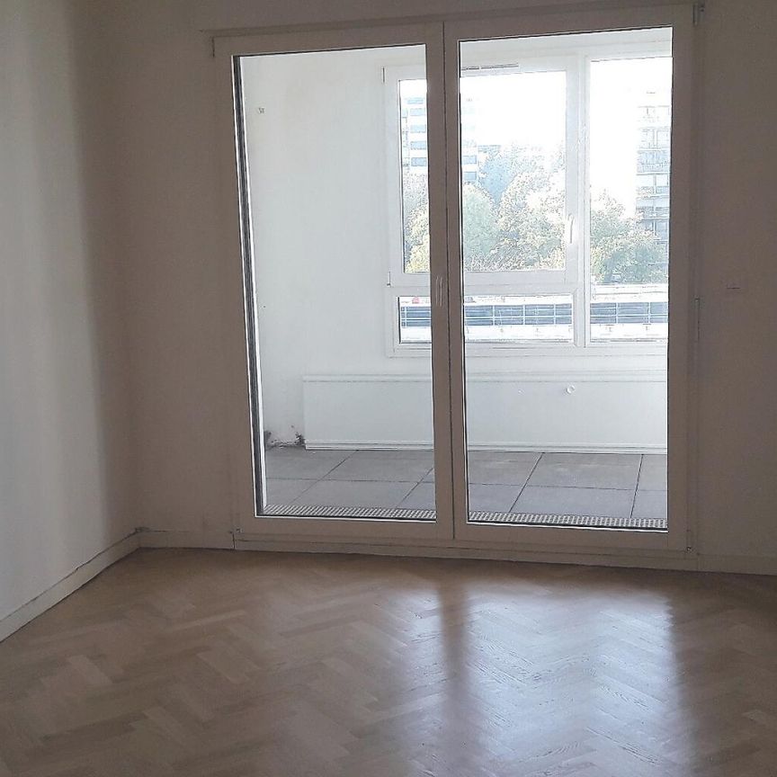 location Appartement T2 DE 51.6m² À VELIZY-VILLACOUBLAY - Photo 1