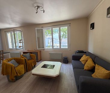 Location Appartement 3 pièces 82m² - Photo 2