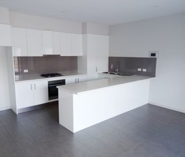 MODERN TWO BEDROOM UNIT IN GEELONG WEST - Photo 4