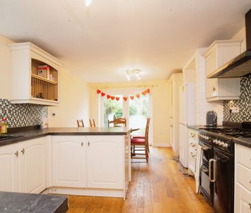 Llanbleddian Gardens, Cardiff, CF24 - Photo 3