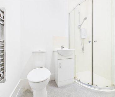 Property to rent - Photo 4