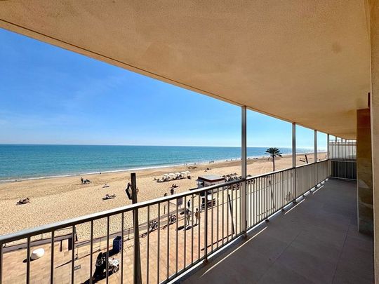 Alquiler de piso en Guardamar Playa - Photo 1