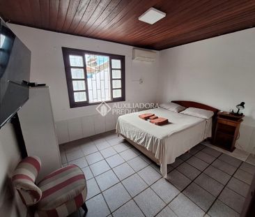 Casa com 2 quartos e 80m² para alugar em Ingleses do Rio Vermelho, ... - Foto 2