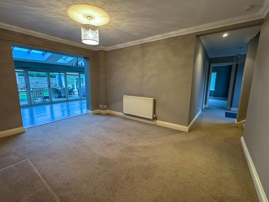 4 bedroom detached house to rent - Photo 1