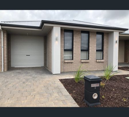 7 Tree Top Avenue, Munno Para West, SA 5115 - Photo 2