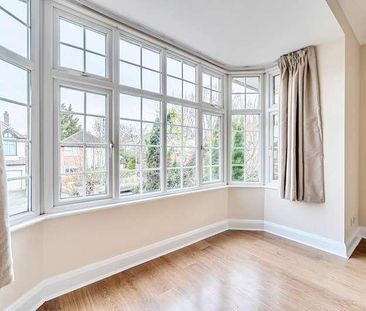 Etchingham Park Road, Finchley, N3 - Photo 3