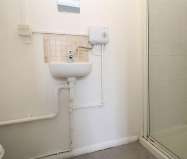 Studio to rent - Photo 6