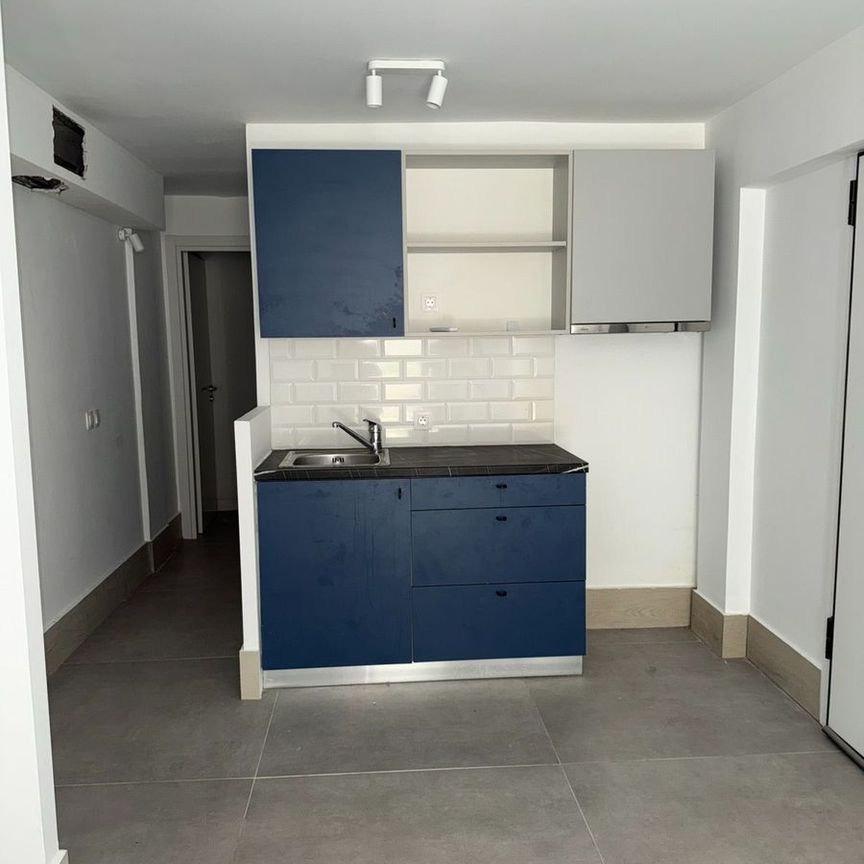 Διαμέρισμα για ενοικίαση - Νέα Σμύρνη, - Photo 1