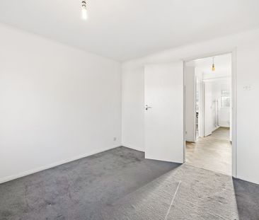 Ref: GF - Wray Common Road - Photo 3