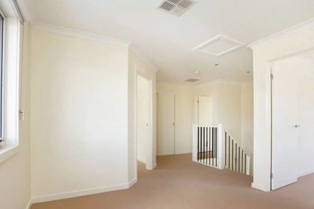 7/6-8 Innes Court, Berwick. - Photo 3