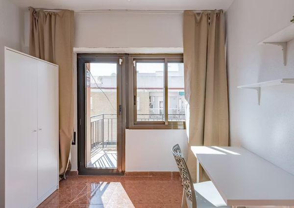 Carrer del Mestre Alberto Luz, Valencia, Valencian Community 46035