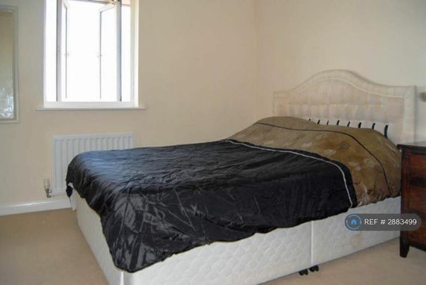 4 bedroom terraced house to rent - Photo 1