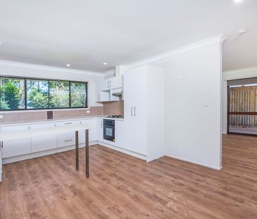 Immaculate spacious Family Home - Great Location! - Photo 1