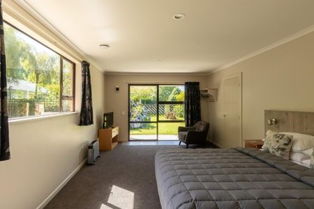 Brand New and Fully Furnished on McIvor - Photo 4