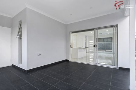4/14 Grundy Terrace, Christies Beach SA 5165 - House For Rent - $575 | Domain - Photo 5