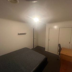 Shepparton - Photo 2