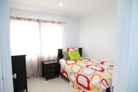 Sunny 3 Bedroom Family Home in Weymouth - Photo 4