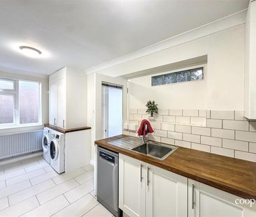 2 bedroom house - end terrace - Photo 6