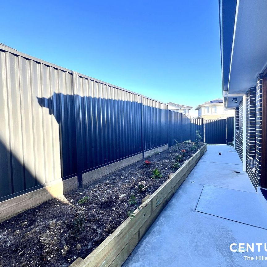 Private, Stylish, and Well-Located Granny Flat! - Photo 1