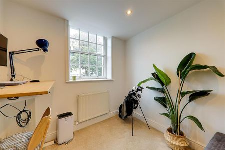 3 bedroom end of terrace house to rent - Photo 4