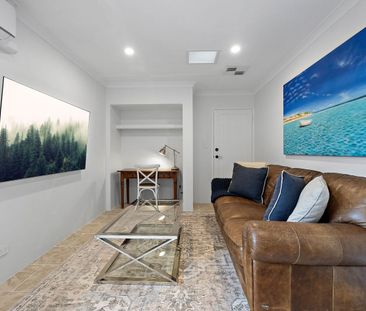 Luxury Hillarys Living: Fully Furnished 1-Bedroom Suite – Move-In R... - Photo 4