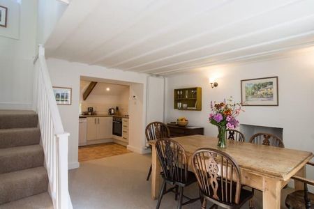 2 bedroom terraced house to rent - Photo 2