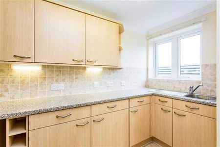 2 bedroom retirement property to rent - Photo 5
