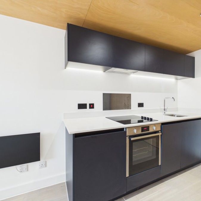 Sky Gardens :: Old Trafford - Photo 1