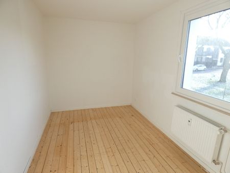 *Ideale 3-Zimmer-Wohnung mit großem Balkon* – komplett modernisiert - Foto 3