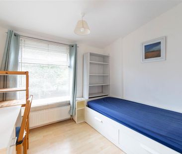 3 bedroom semi-detached house to rent - Photo 6