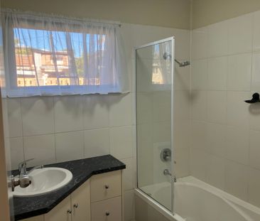 132 Crowley Street, Zillmere, Qld 4034 - Photo 4