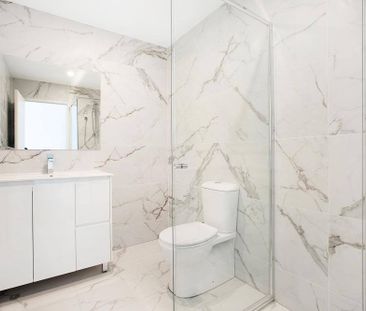 NEAR NEW LUXURY 1 BEDROOM UNIT - 'OCEAN AIR' - Photo 2