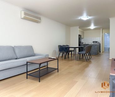 West Melbourne - Photo 3