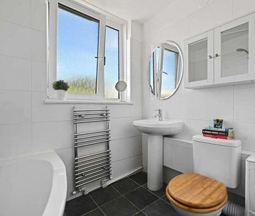 Jacobson Court, Surrey Lane, Battersea, London, SW11 - Photo 2