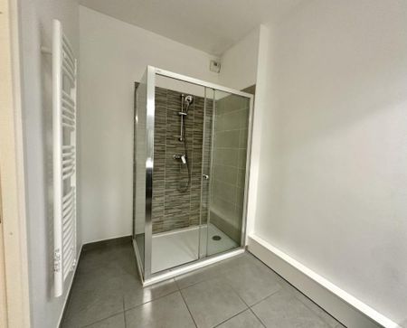 Location Appartement 3 pièces 66m² BORDEAUX 33800 - Photo 3