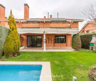 Alquiler de chalet pareado en Calle Julio Caro Baroja - Foto 6