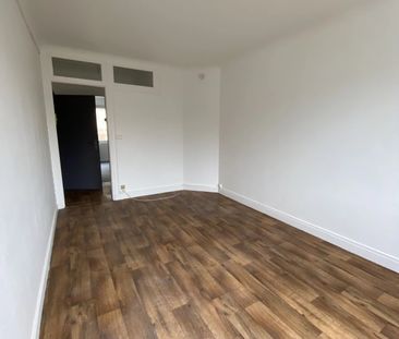 Location Appartement 3 pièces 43m² BOULOGNE SUR MER 62200 - Photo 1