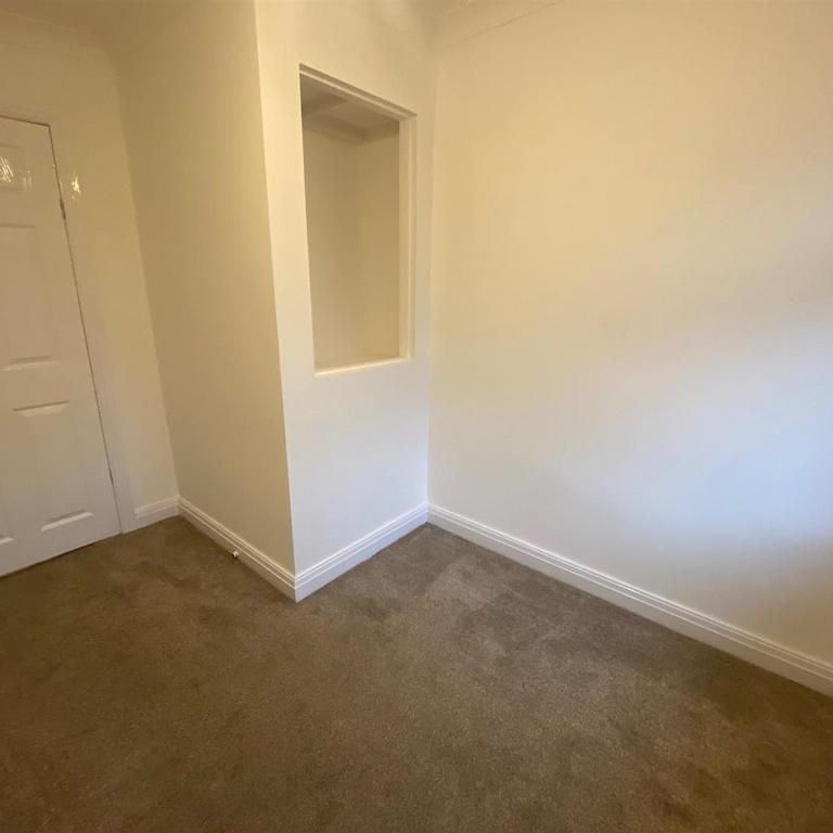 3 bedroom end of terrace house to rent - Photo 1