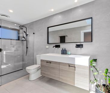 18A Tedman Parade, Sylvania NSW 2224 - House For Rent | Domain - Photo 3