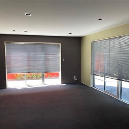 4/56 Brockworth Place, Riccarton, Christchurch City - Walk to Hagley Park, Hospital and the City - Photo 1