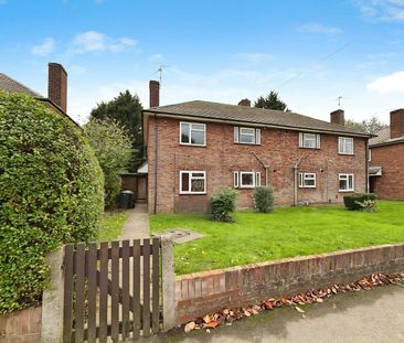 Flat to rent on - Photo 1