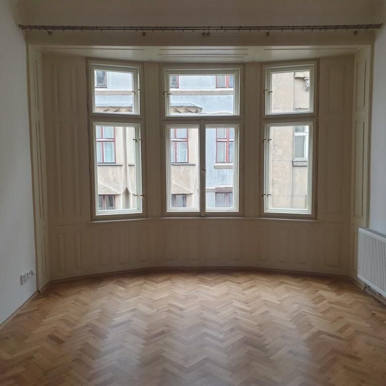 Pronájem bytu 3+1 120 m2 - Photo 1