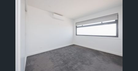 2/1 Taylors Avenue, Reservoir - Photo 2