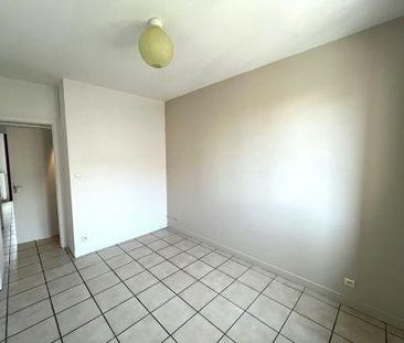 Location - Appartement - 3 pièces - 60.00 m² - montauban - Photo 4