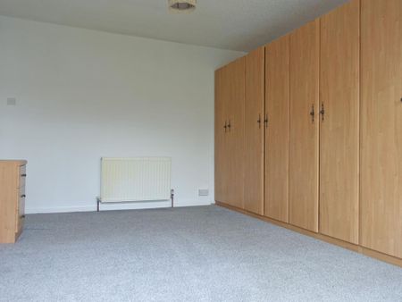 2 bedroom detached bungalow to rent - Photo 4