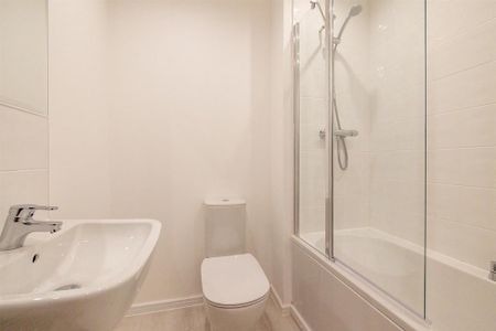 2 bedroom semi-detached house to rent - Photo 5