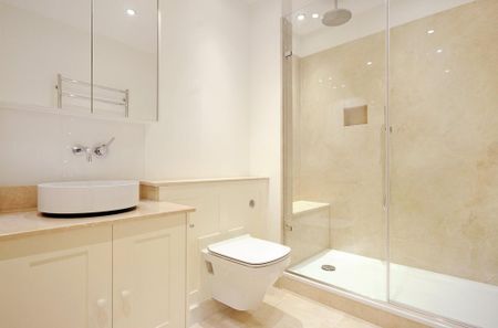 3 bedroom flat to rent - Photo 5