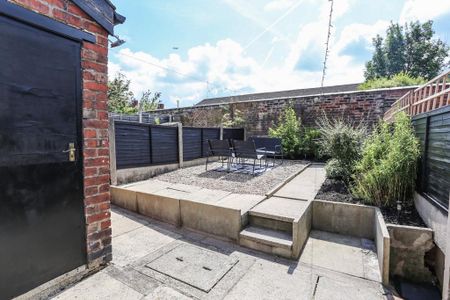 2 bedroom terraced house to rent - Photo 5