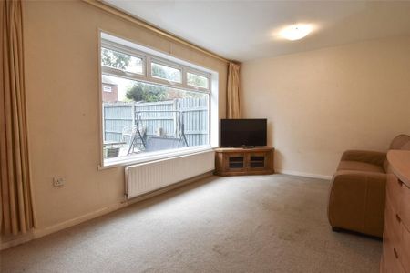 2 bedroom end of terrace house to rent - Photo 3