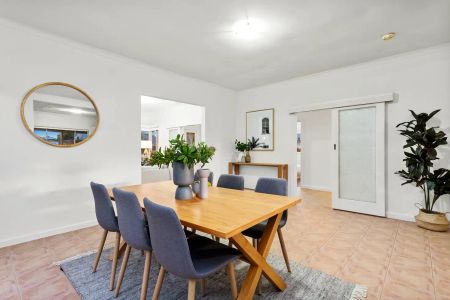 8 Blackmore St, Sunshine North VIC 3020 - Photo 4